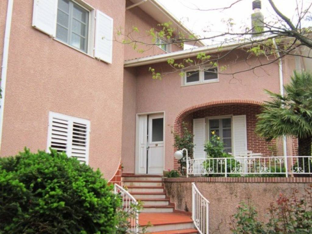 Villa a Agnone in Via Pietro Nenni, 14 - Foto 2