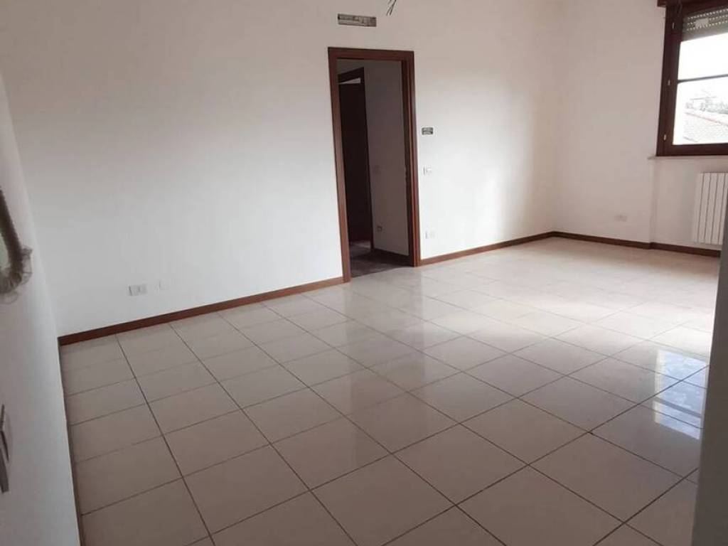 Appartamento a Mantova in Via Piero Bottoni, 19 - Foto 4