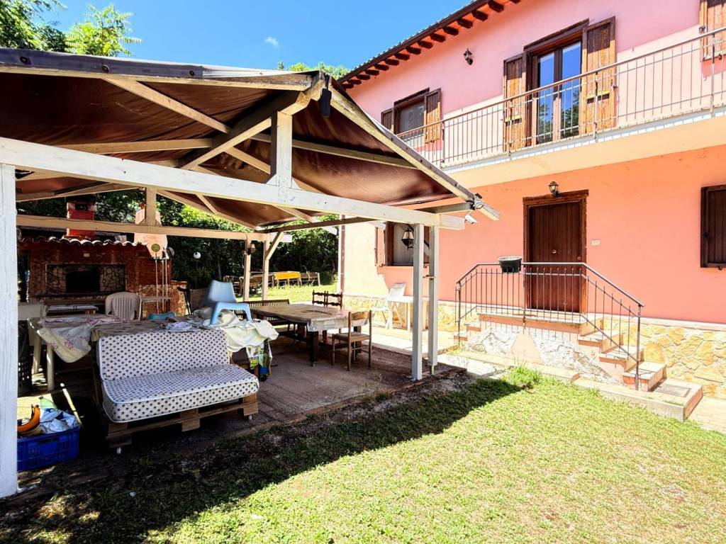 Villa a Rieti in Via Gaetano Turilli, 11 - Foto 3