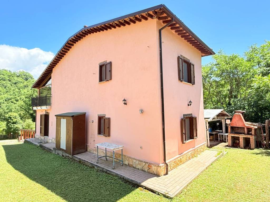 Villa a Rieti in Via Gaetano Turilli, 11 - Foto 4