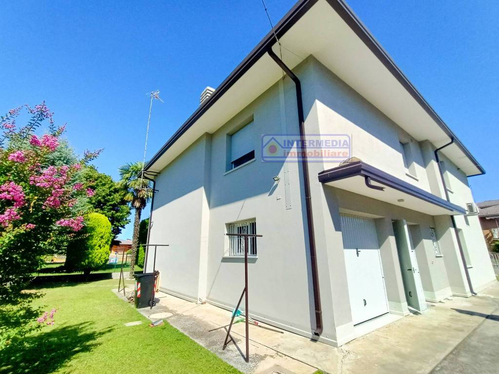 Villa a Adria in Via Angeli, 56 - Foto 3