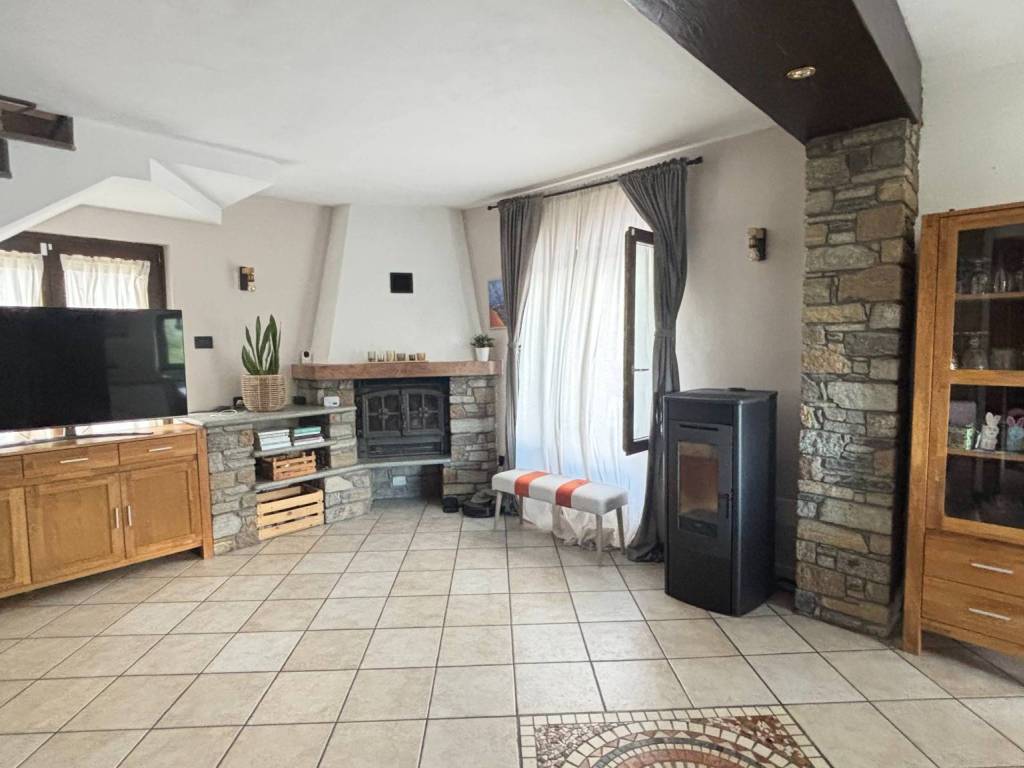 Appartamento a Gignod in Frazione Plan Chateau - Foto 4