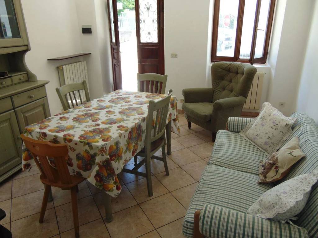Appartamento a Luino in Via Martiri, 43 - Foto 5