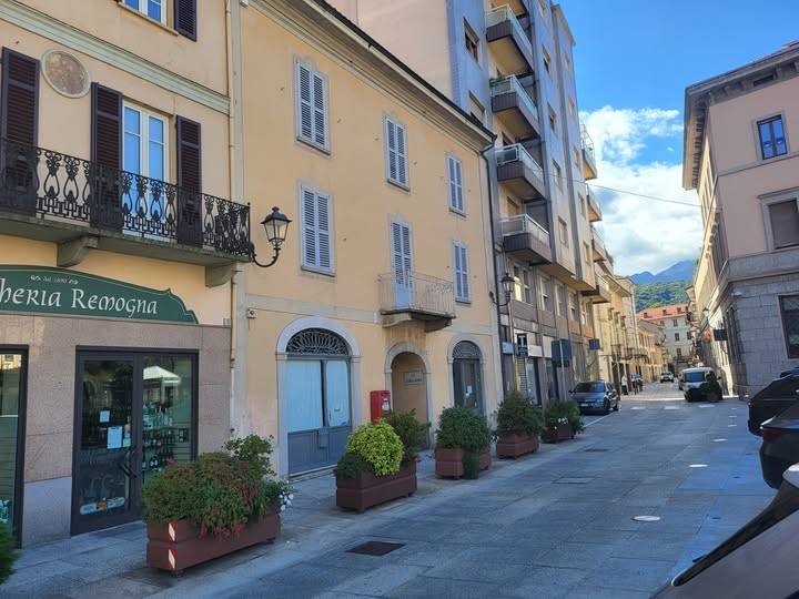 Casa indipendente a Borgosesia in Piazza Giuseppe Mazzini, 7 - Foto 5
