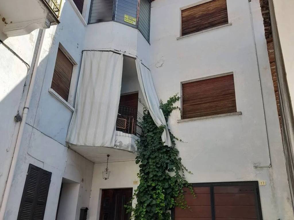 Villa a Romagnano sesia in Vicolo Dell'Abbadia, 15 - Foto 2