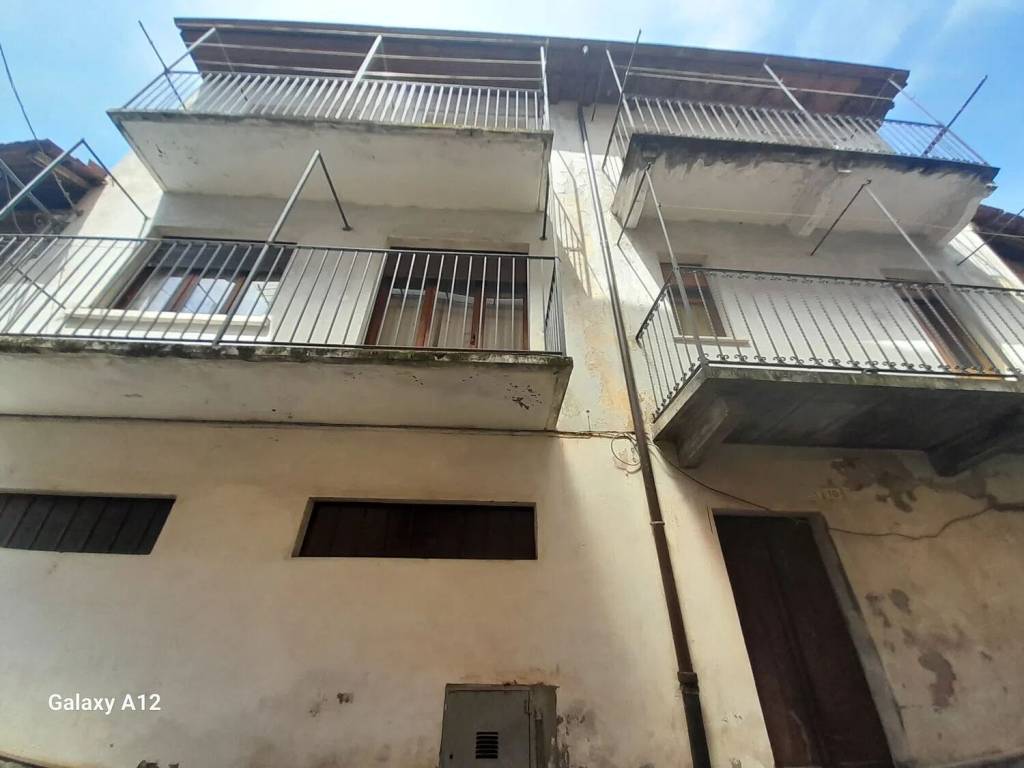 Villa a Romagnano sesia in Vicolo Dell'Abbadia, 15 - Foto 3