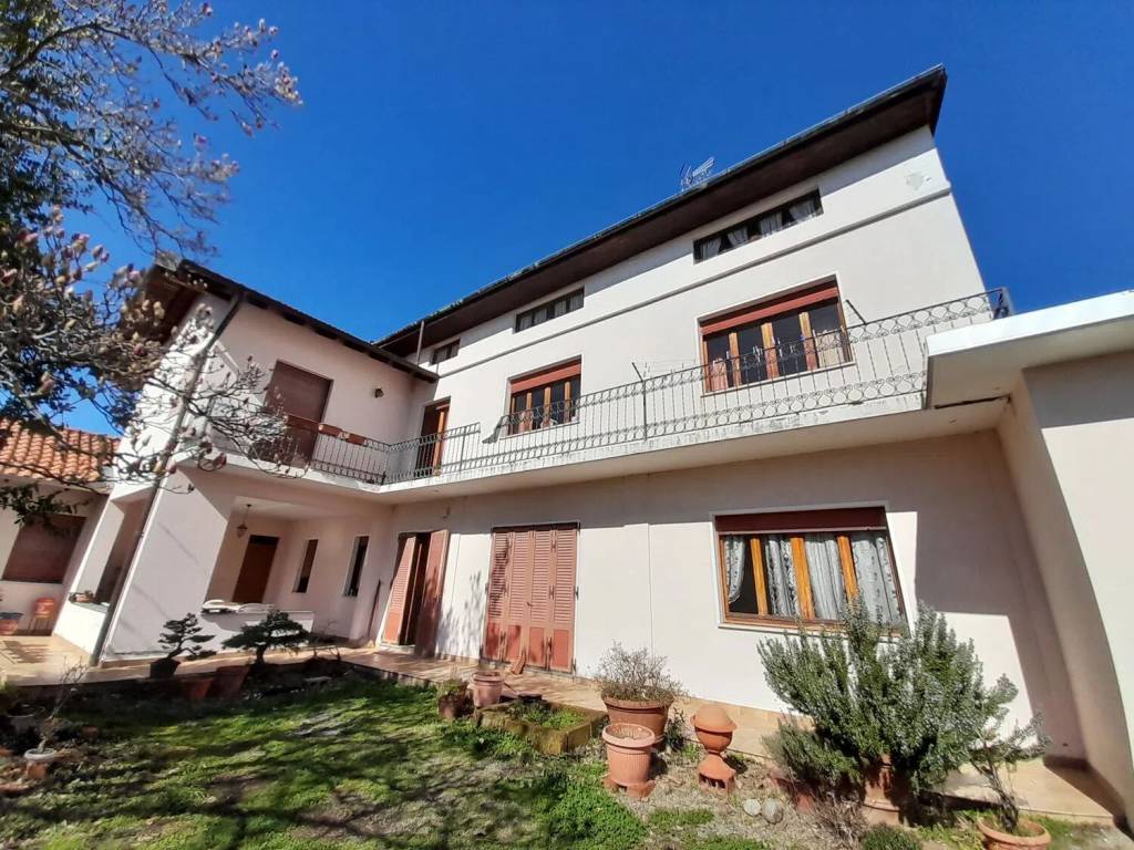 Villa a Romagnano sesia in Vicolo Belvedere, 26 - Foto 2