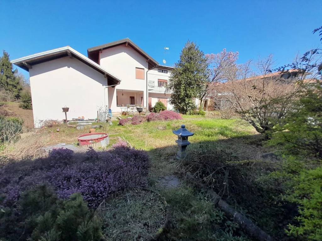 Villa a Romagnano sesia in Vicolo Belvedere, 26 - Foto 4