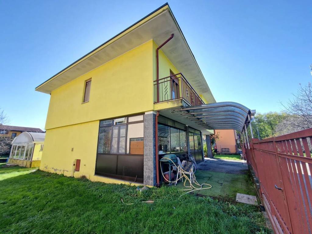 Villa a Prato sesia in Via Giacomo Matteotti, 45 - Foto 3