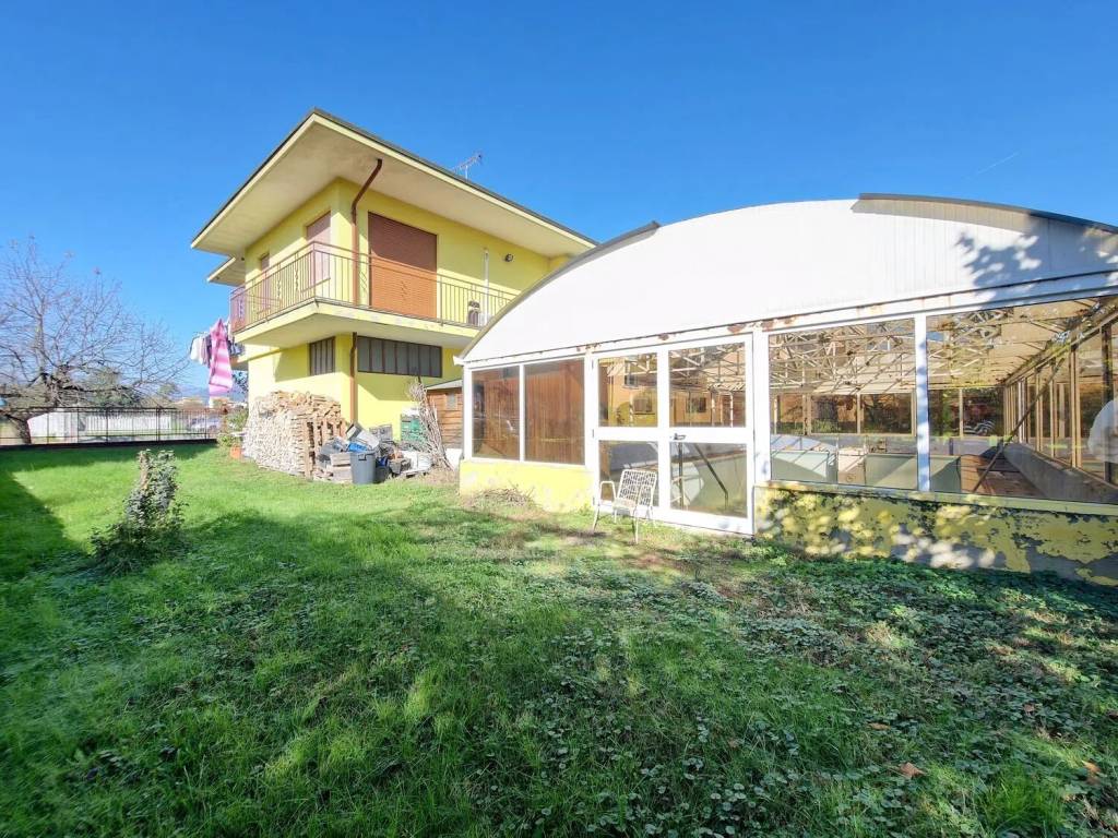 Villa a Prato sesia in Via Giacomo Matteotti, 45 - Foto 4