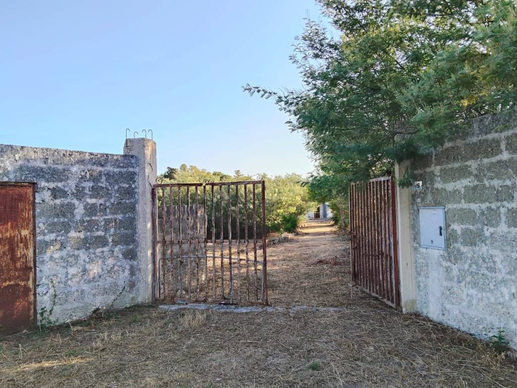 Terreno a Lecce in Via Padre Agostino Gemelli - Foto 2