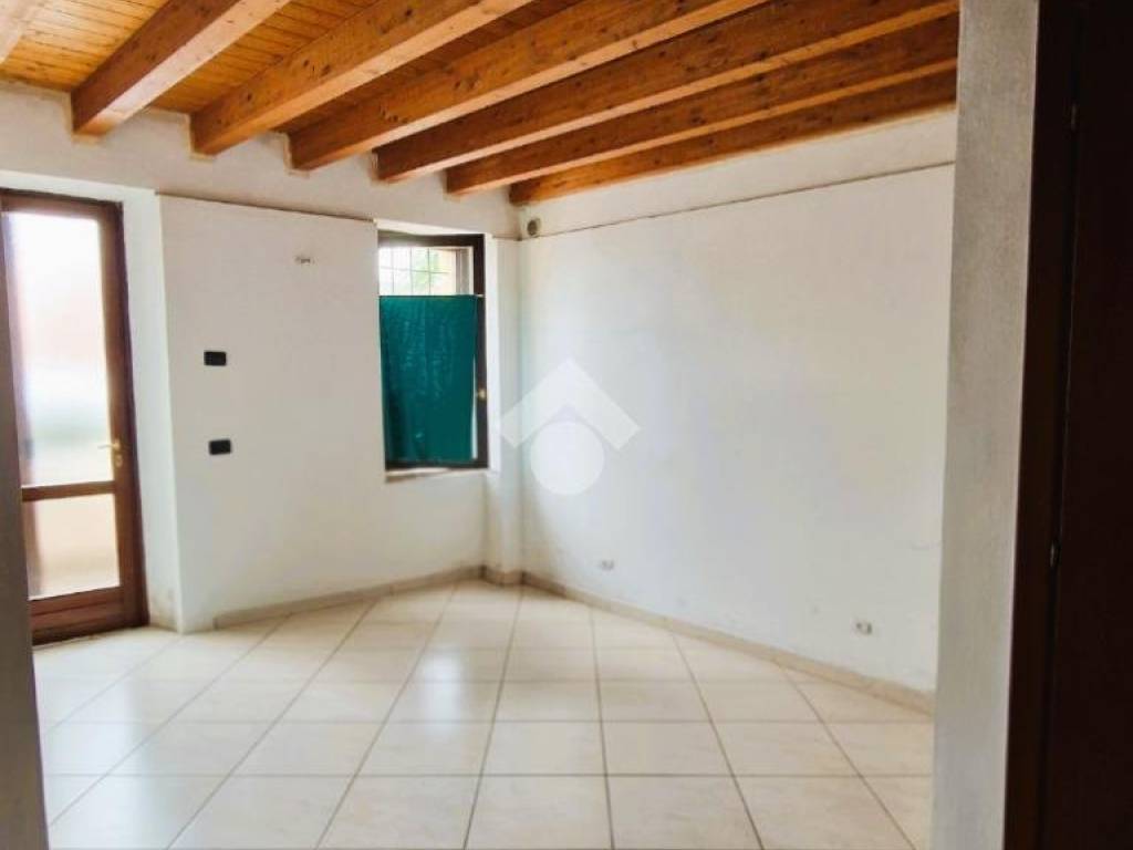 Appartamento a Castel goffredo in Viale Monte Grappa - Foto 3
