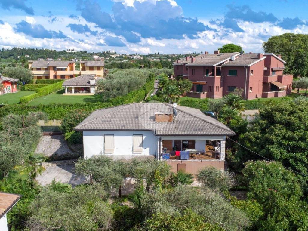 Villa a Bardolino in Strada del Roccolo, 22 - Foto 2