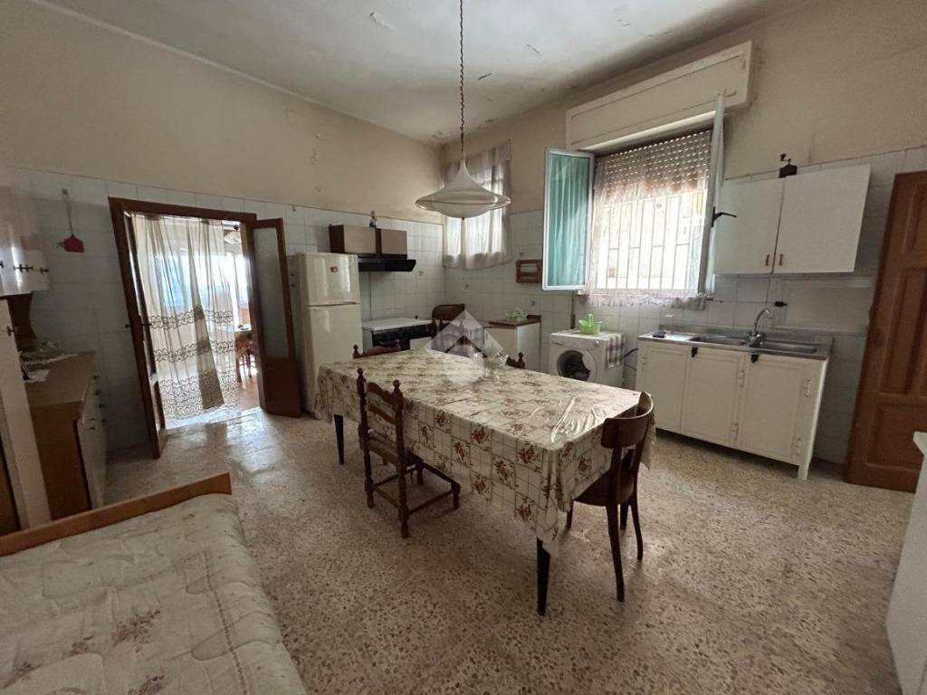 Palazzo / stabile a Barletta in Via Monteverde - Foto 4