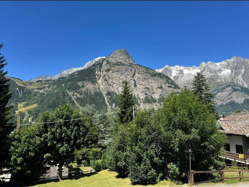 Appartamento a Courmayeur - Foto 2