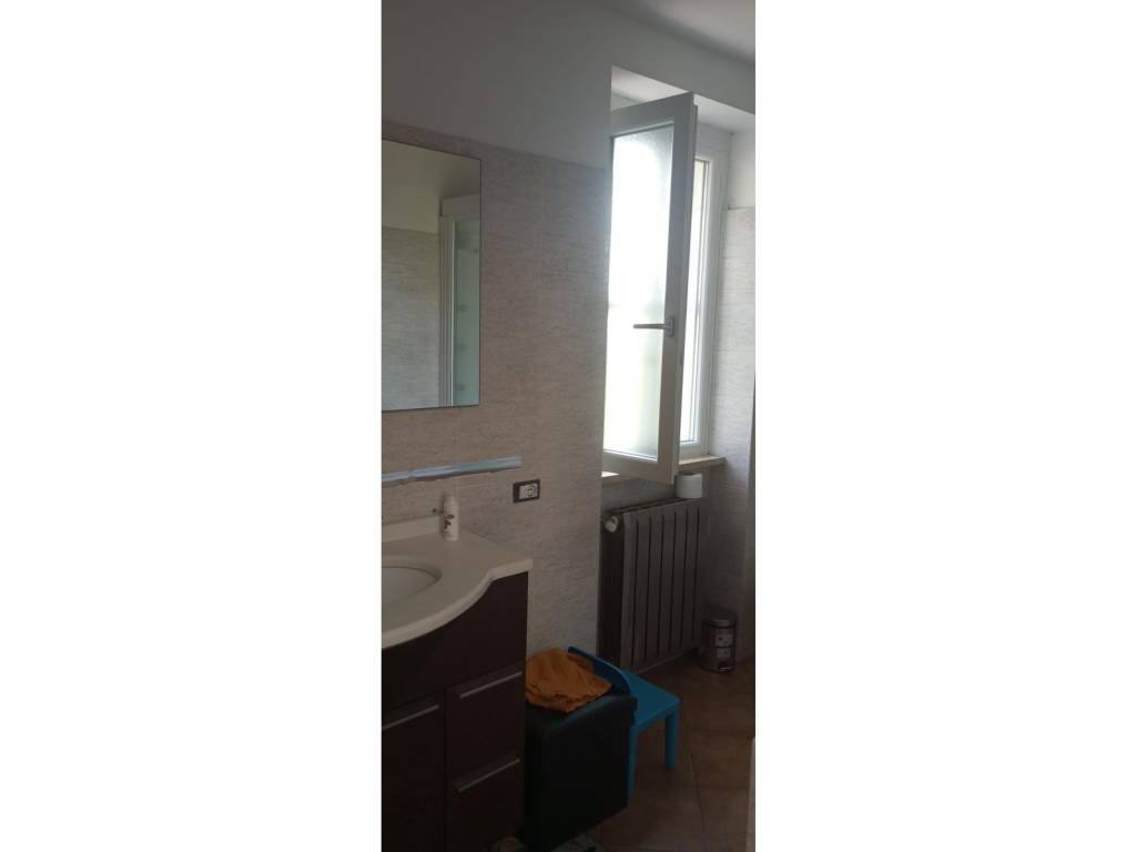 Villa a Aprilia in Via Le Salzare - Foto 4
