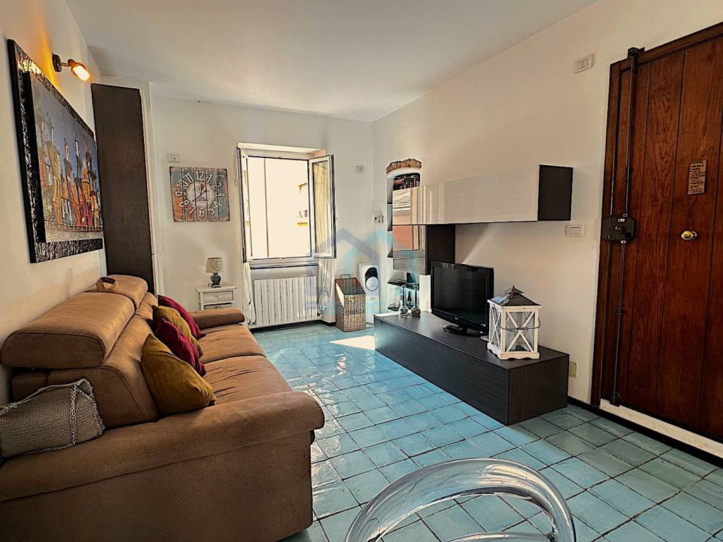 Appartamento a Albissola marina in Via Matteo Repetto, 21 - Foto 2