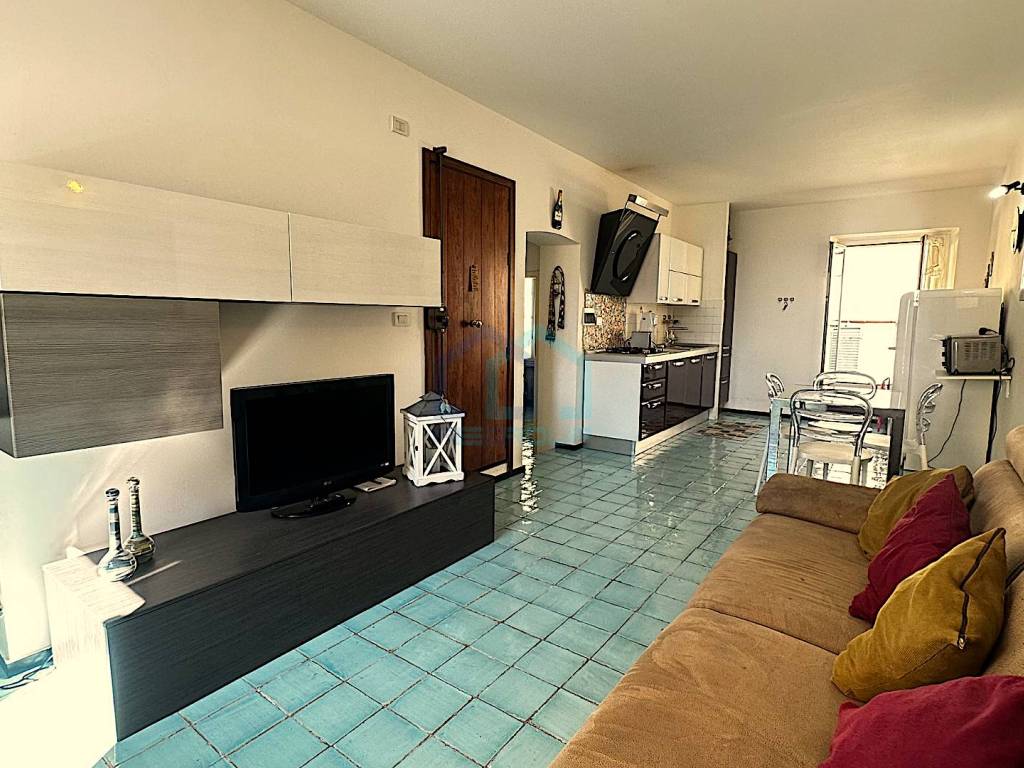 Appartamento a Albissola marina in Via Matteo Repetto, 21 - Foto 5
