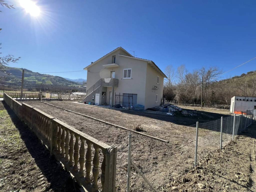 Villa a Castilenti in Contrada Ruote Fino - Foto 3