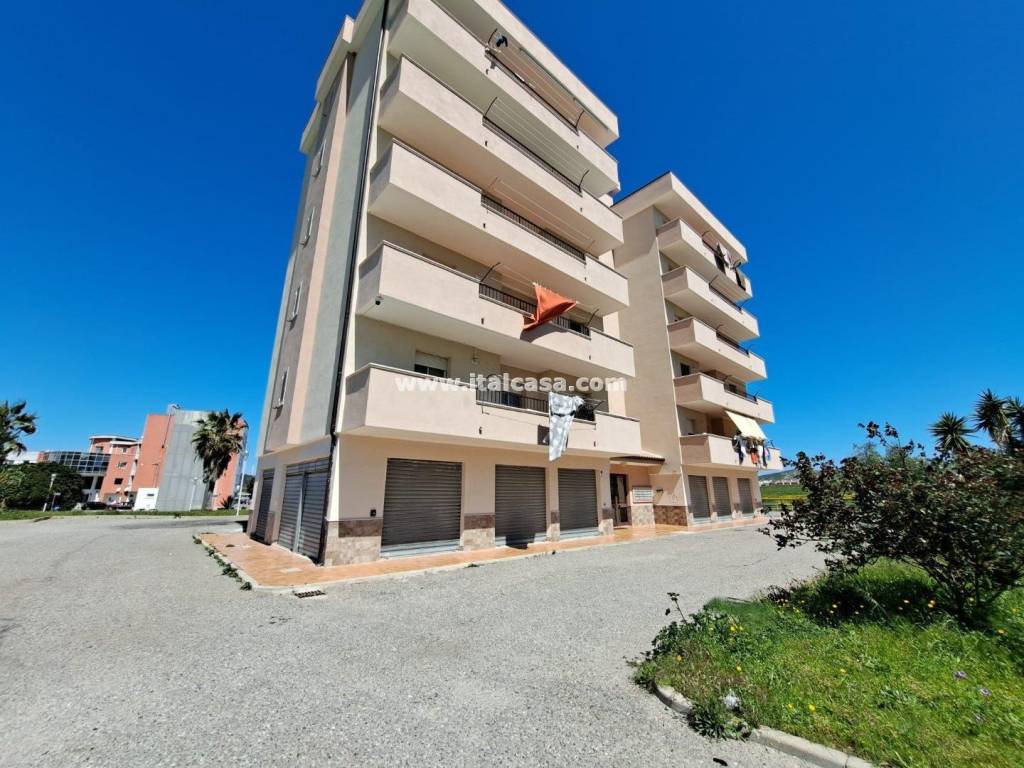 Appartamento a Crotone in Via Antonio de Curtis - Foto 2