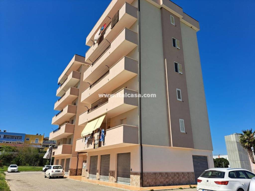 Appartamento a Crotone in Via Antonio de Curtis - Foto 3
