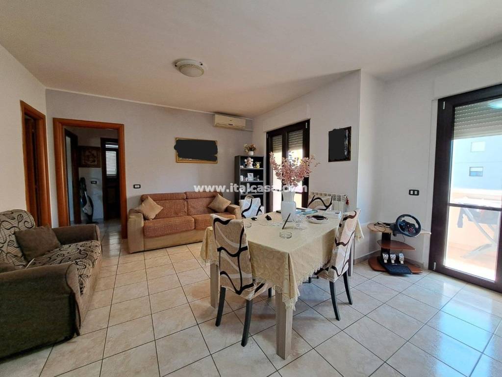Appartamento a Crotone in Via Antonio de Curtis - Foto 5