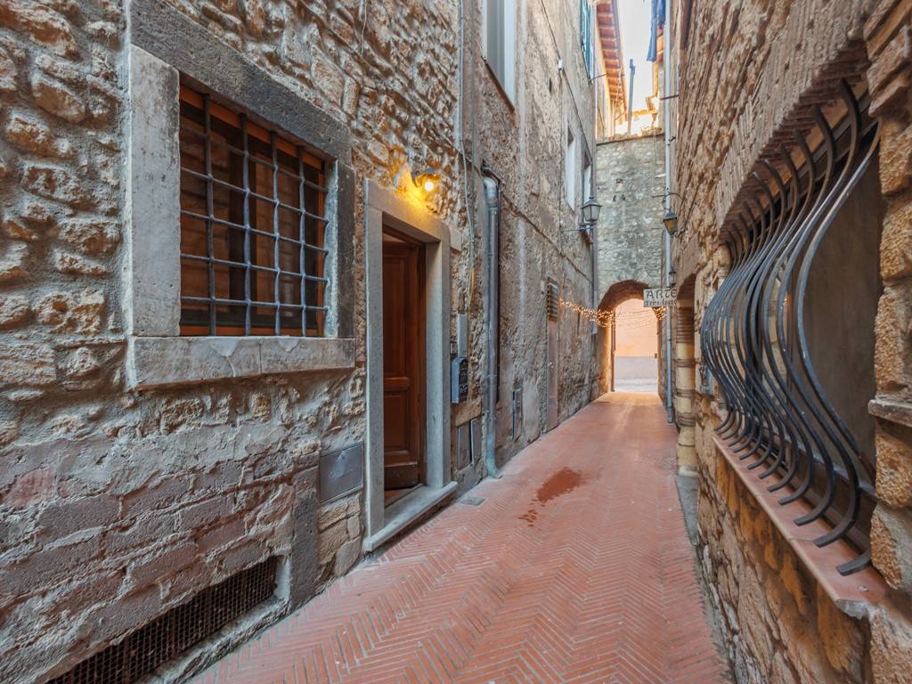 Casa indipendente a Tarquinia in Piazza Soderini, 3 - Foto 2