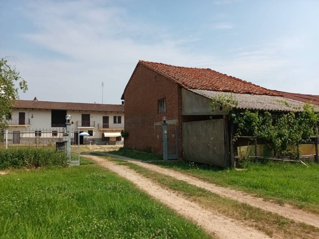 Rustico / casale a Santo stefano roero in Frazione Berteri, 10 - Foto 2