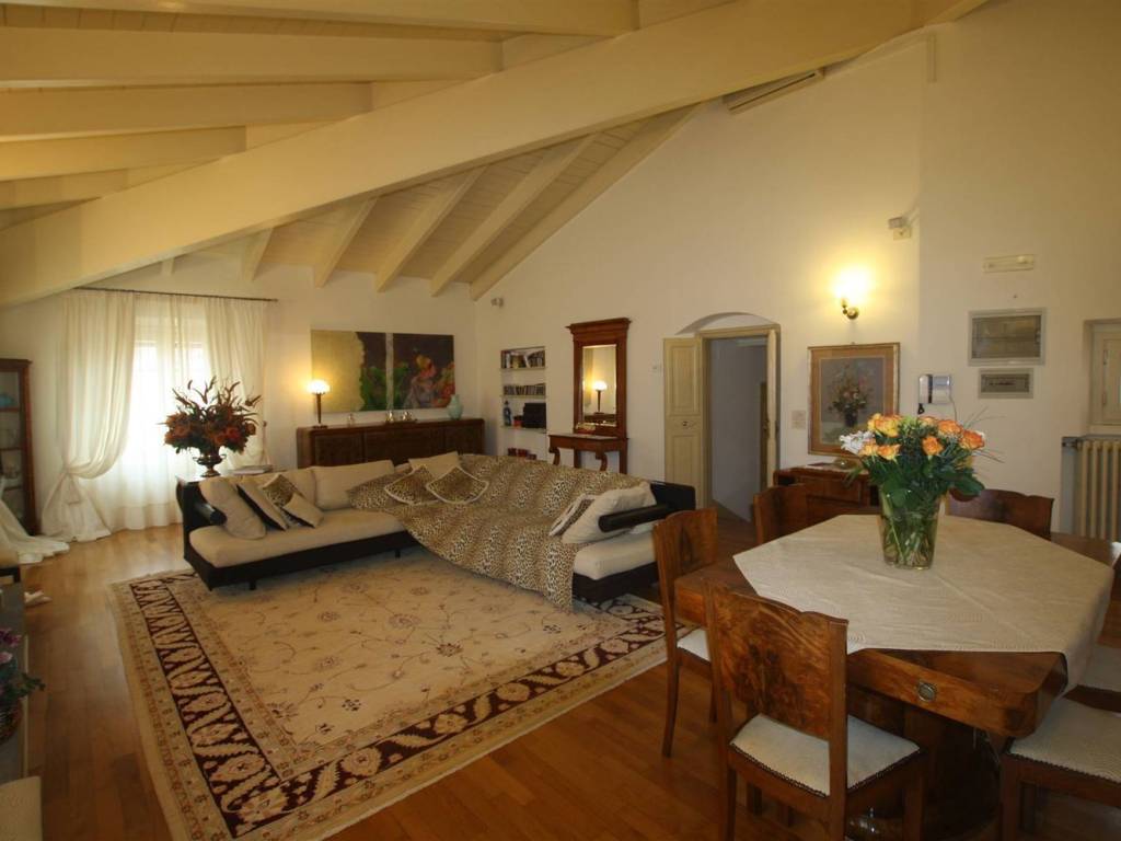 Appartamento a Pistoia in Piazzetta Spirito Santo s.n.c - Foto 2