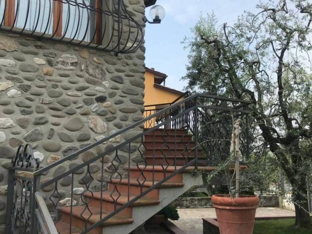 Villa a Pistoia in Via Pontenuovo e Croce, 16 - Foto 4