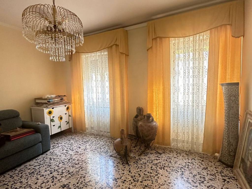 Appartamento a Lanusei in Via Giosuè Carducci - Foto 5