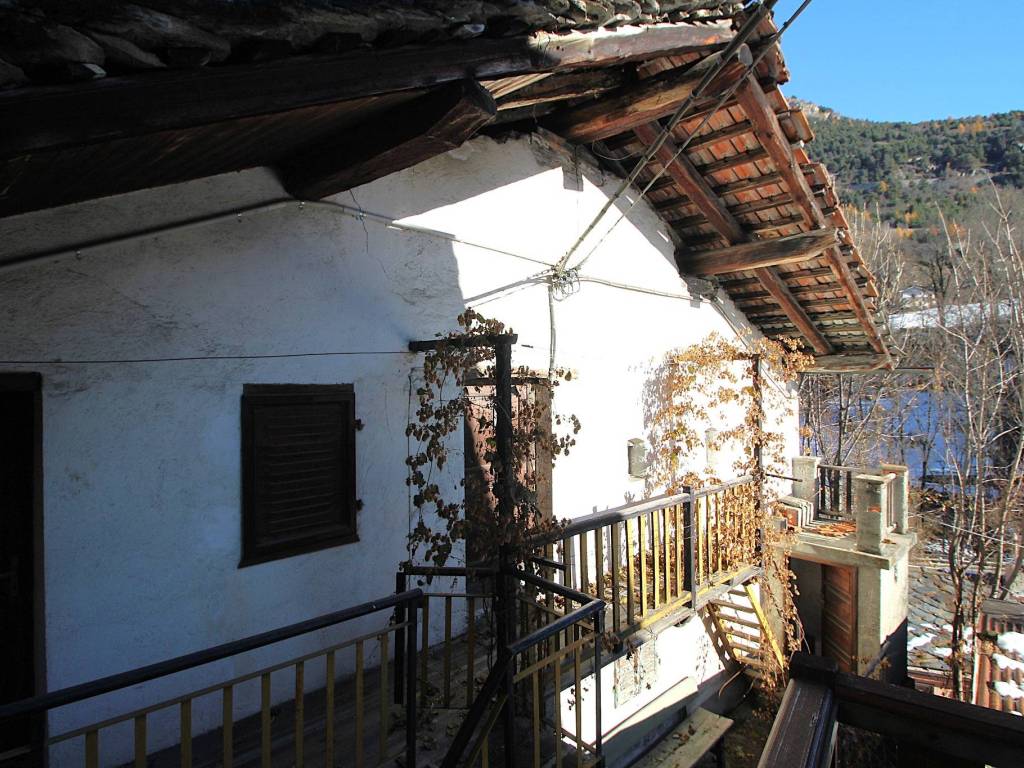 Rustico / casale a Antey-saint-andrè in Frazione Grand-Moulin - Foto 2