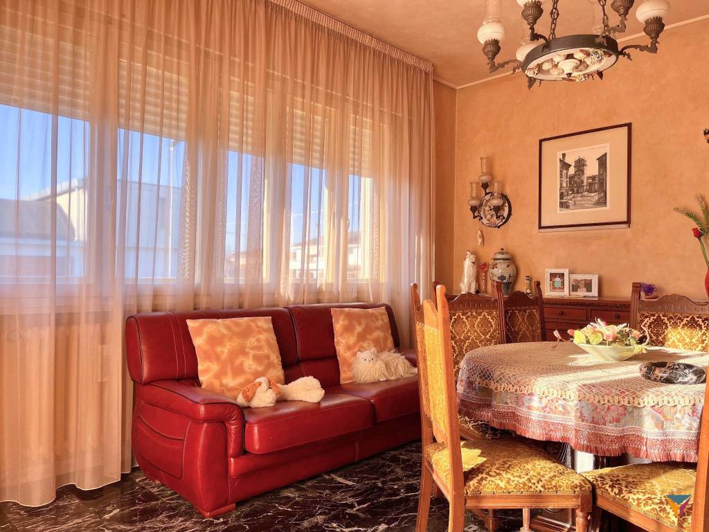 Villa a Curtatone in Via Damiano Chiesa, 3 - Foto 3