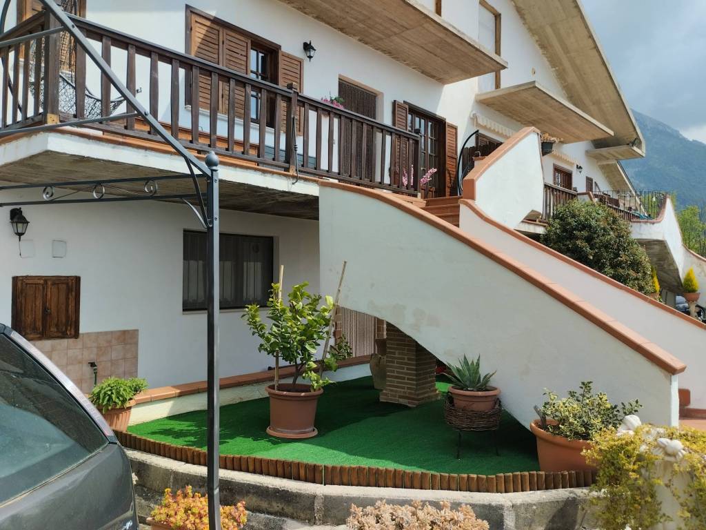 Villa a Celano in VIA BORGO BUSSI , 38 - Foto 2