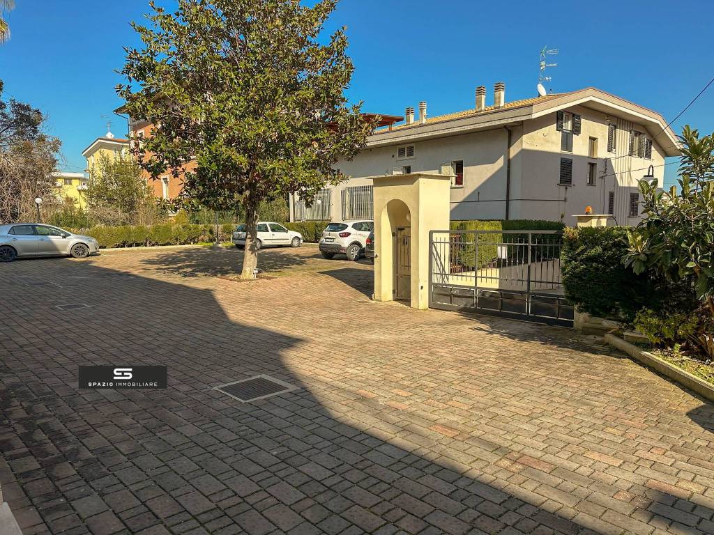 Appartamento a Alba adriatica in Via Roma, 66 - Foto 2