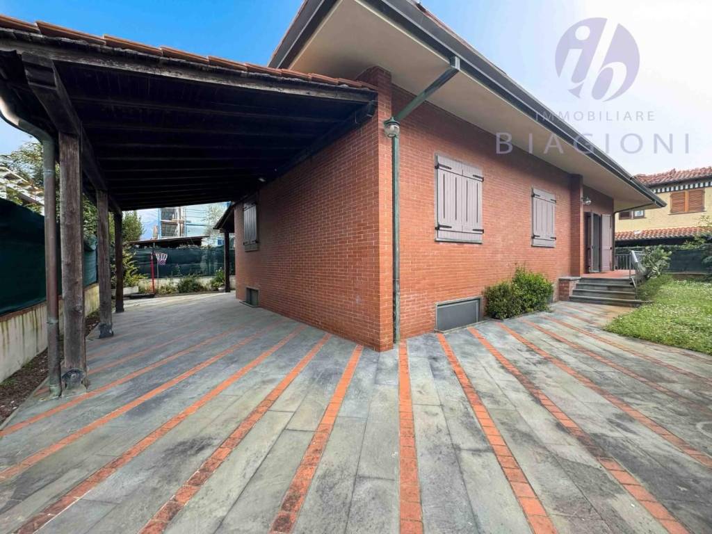 Casa indipendente a Forte dei marmi in Via Trento, 12 - Foto 3