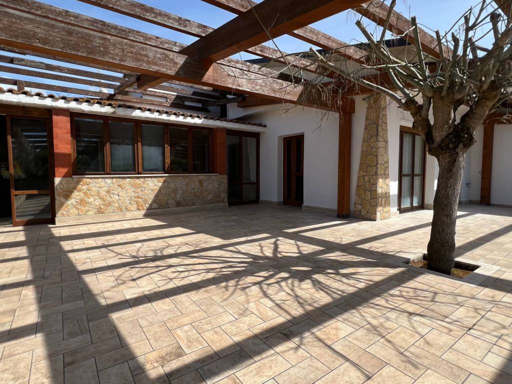 Villa a Latina in Strada Petrimerco - Foto 3