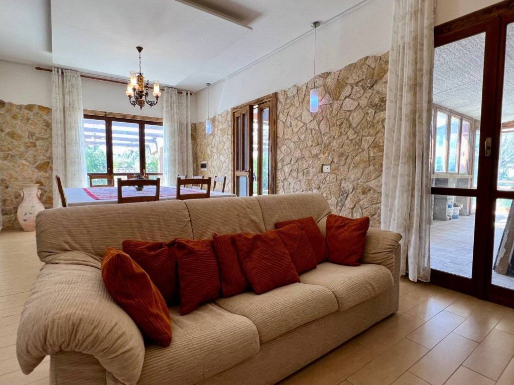 Villa a Latina in Strada Petrimerco - Foto 4