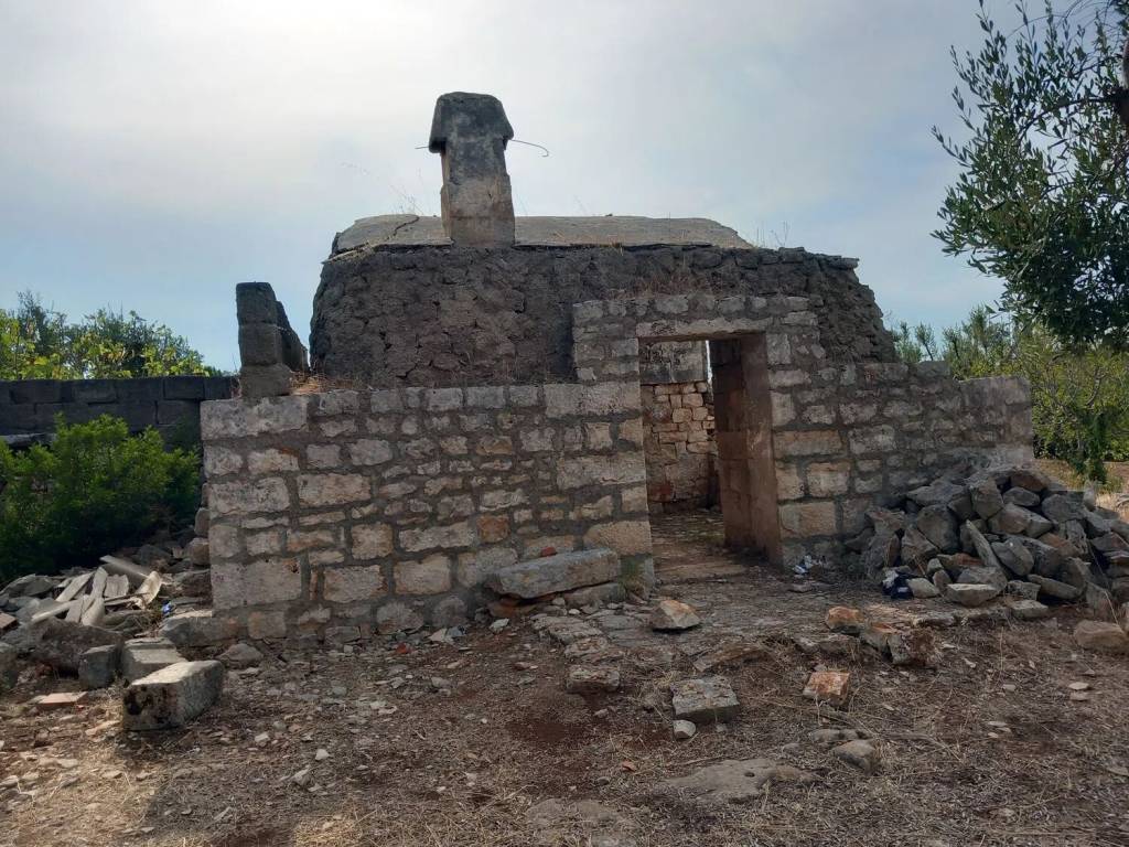 Rustico / casale a San michele salentino in Contrada Angeluzzi S.N.C. - Foto 2