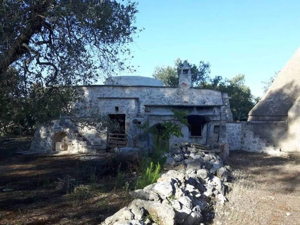 Rustico / casale a Ostuni in Contrada Deserto S.N.C. - Foto 2