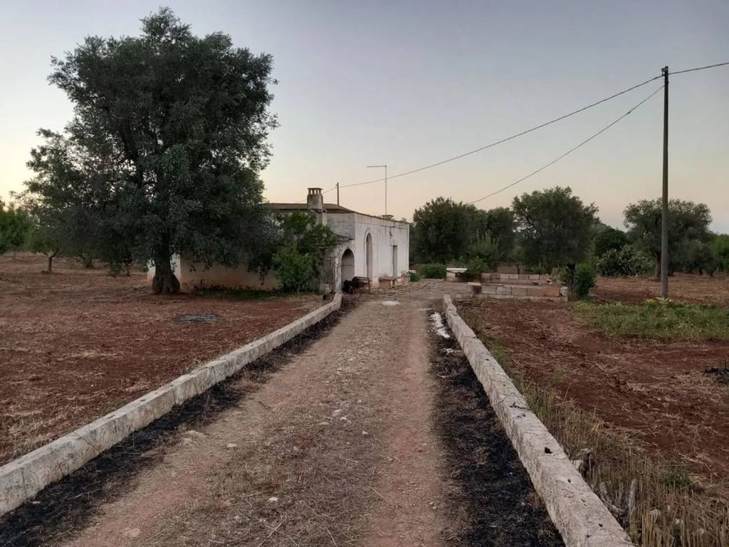 Rustico / casale a Ceglie messapica in Contrada Natalicchio S.N.C. - Foto 2