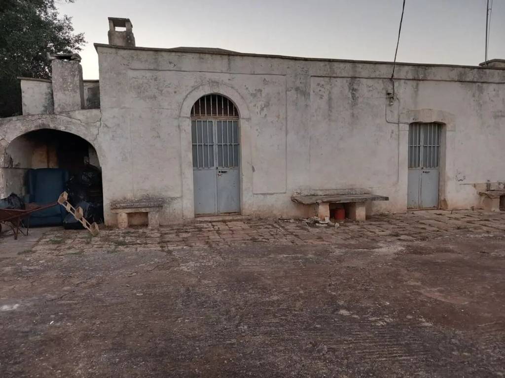 Rustico / casale a Ceglie messapica in Contrada Natalicchio S.N.C. - Foto 3