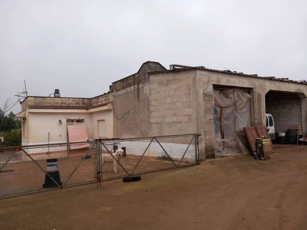 Rustico / casale a San vito dei normanni in Contrada San Giacomo S.N.C. - Foto 2