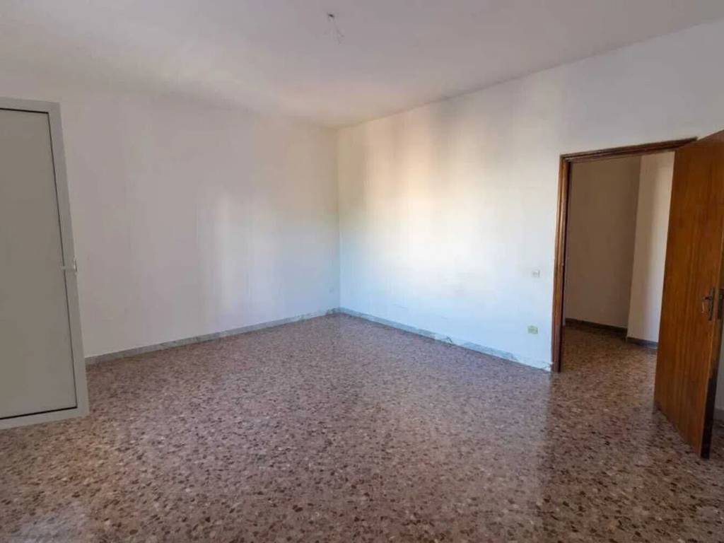 Appartamento a Ceglie messapica in Vicolo Ii Francavilla S.N.C. - Foto 5