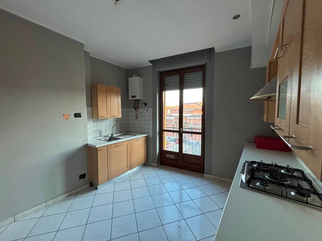 Appartamento a Bra in Via Giovanni Battista Gandino - Foto 2