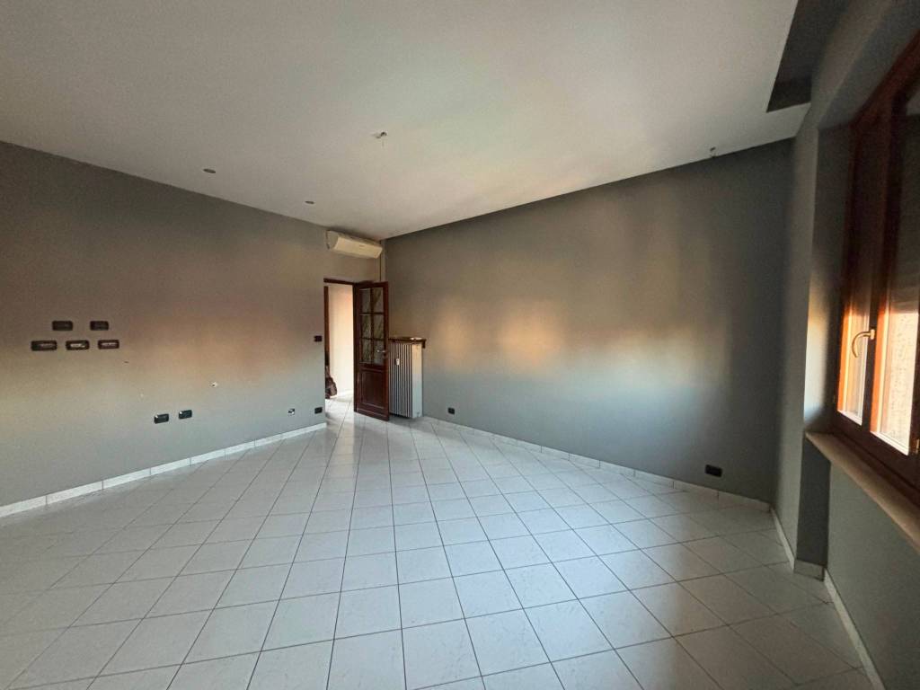Appartamento a Bra in Via Giovanni Battista Gandino - Foto 4