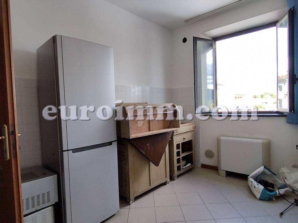 Appartamento a Lucca in Via Sarzanese, 1821 - Foto 4