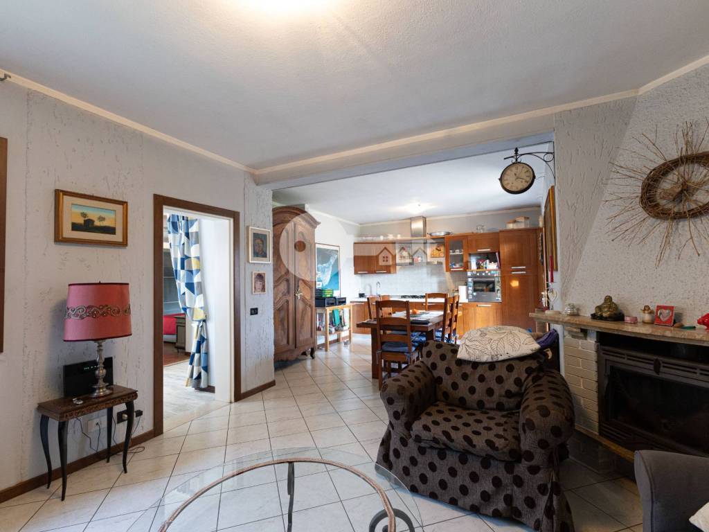 Appartamento a Ghedi in via Castenedolo, 48 - Foto 2