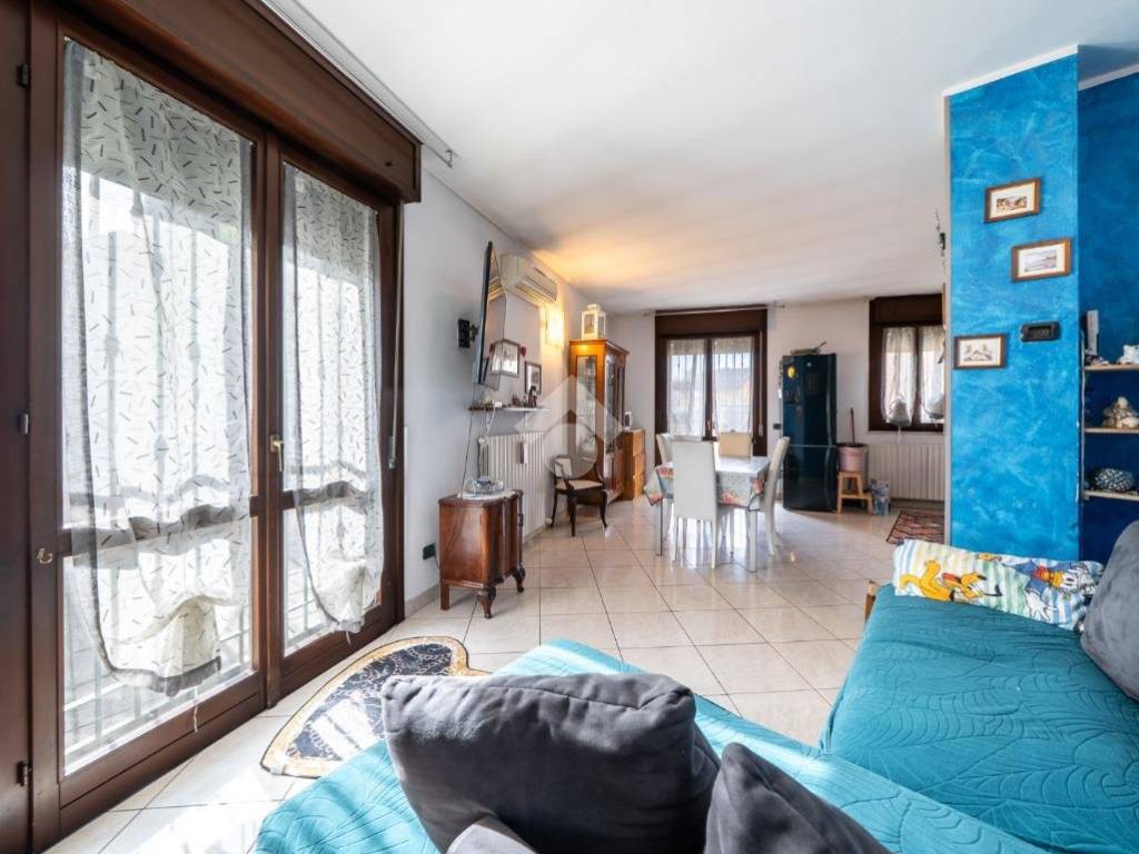 Appartamento a Reggio emilia in Via Digione - Foto 3