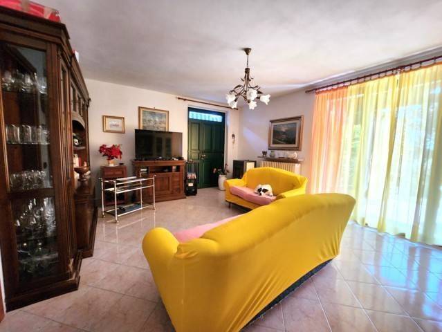 Casa indipendente a Borgo priolo in BORGO PRIOLO FRAZIONE OLESI, 34 - Foto 2